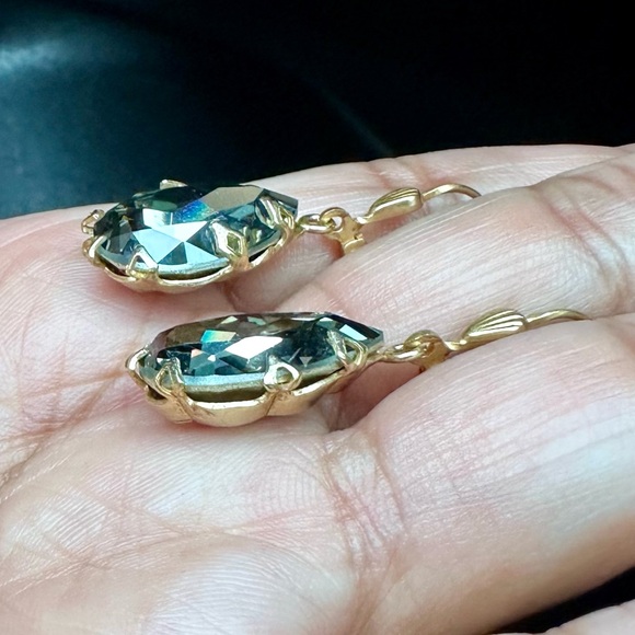 FINAL SALE 🎉🎉 Brand New Catherine Popesco Teardrop Earrings - Picture 3 of 3